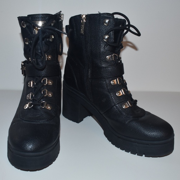 GUESS Women's Canaly Lug Sole Block Heel Combat Boots 9M EUC - Picture 1 of 5